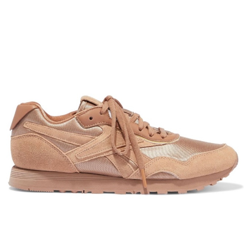 Reebook x Victoria Beckham color Sand woman sneakers US 8 newest edition